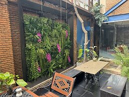 Silom convent garden