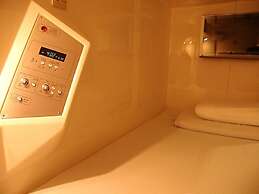 Rex Inn Kawasaki - Caters to Men