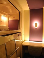 Rex Inn Kawasaki - Caters to Men