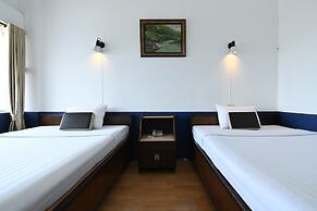 The Krungkasem Srikrung Hotel