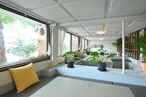 The Krungkasem Srikrung Hotel