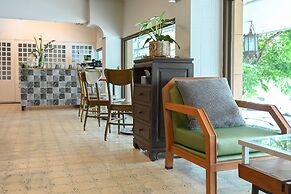 The Krungkasem Srikrung Hotel