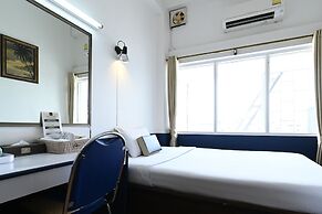 The Krungkasem Srikrung Hotel