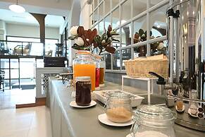 The Krungkasem Srikrung Hotel