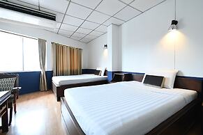 The Krungkasem Srikrung Hotel