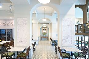 The Krungkasem Srikrung Hotel