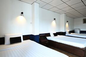 The Krungkasem Srikrung Hotel