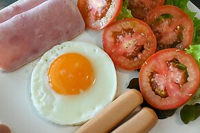 The Krungkasem Srikrung Hotel