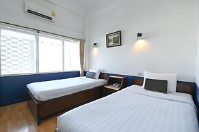 The Krungkasem Srikrung Hotel