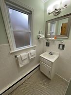 Colonial Inn & Creamery