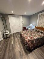 Colonial Inn & Creamery