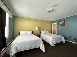 Colonial Inn & Creamery