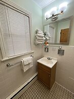 Colonial Inn & Creamery