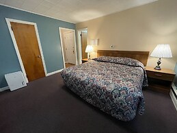 Colonial Inn & Creamery