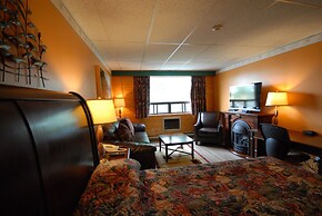 Pinewood Motor Inn