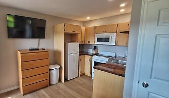 MacIver's Motel & Campground