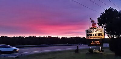 MacIver's Motel & Campground