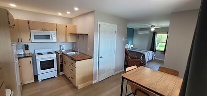 MacIver's Motel & Campground