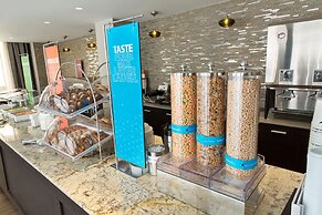 Hampton Inn & Suites Dallas Downtown