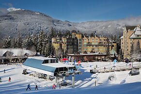 Le Chamois by Whistler Premier