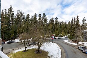 Le Chamois by Whistler Premier