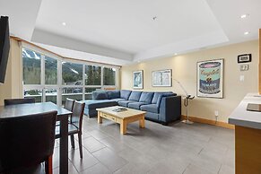 Le Chamois by Whistler Premier