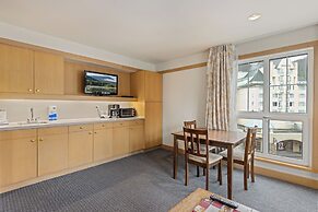 Le Chamois by Whistler Premier