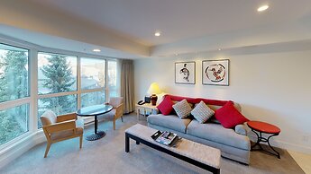 Le Chamois by Whistler Premier