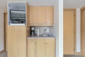 Le Chamois by Whistler Premier