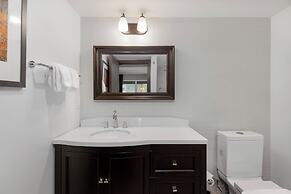 Le Chamois by Whistler Premier