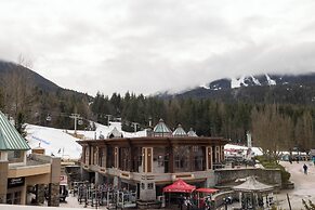 Le Chamois by Whistler Premier