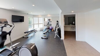 Le Chamois by Whistler Premier