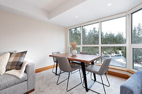 Le Chamois by Whistler Premier