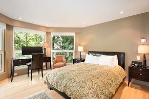 Le Chamois by Whistler Premier