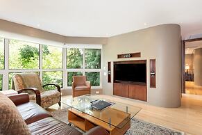 Le Chamois by Whistler Premier