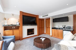 Le Chamois by Whistler Premier