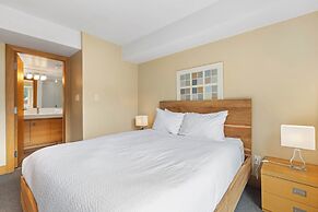 Le Chamois by Whistler Premier