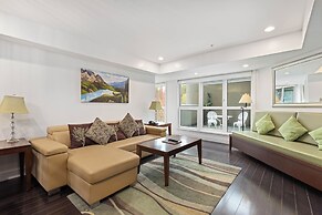 Le Chamois by Whistler Premier