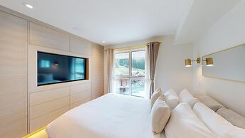 Le Chamois by Whistler Premier