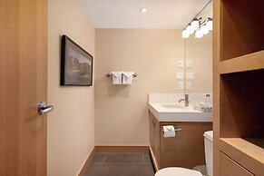 Le Chamois by Whistler Premier