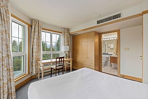 Le Chamois by Whistler Premier