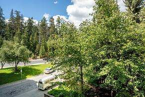 Le Chamois by Whistler Premier