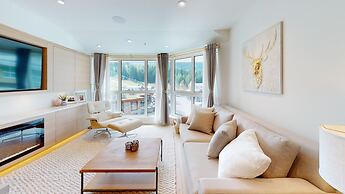 Le Chamois by Whistler Premier