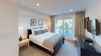 Le Chamois by Whistler Premier