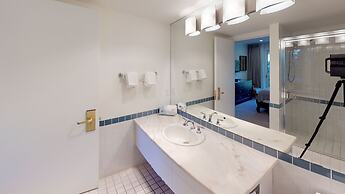 Le Chamois by Whistler Premier