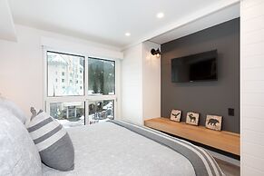 Le Chamois by Whistler Premier