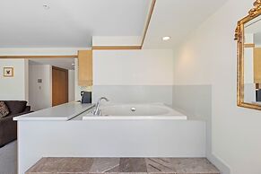 Le Chamois by Whistler Premier