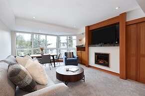 Le Chamois by Whistler Premier