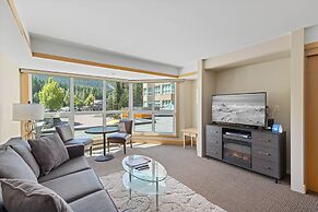 Le Chamois by Whistler Premier