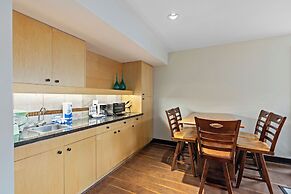 Le Chamois by Whistler Premier